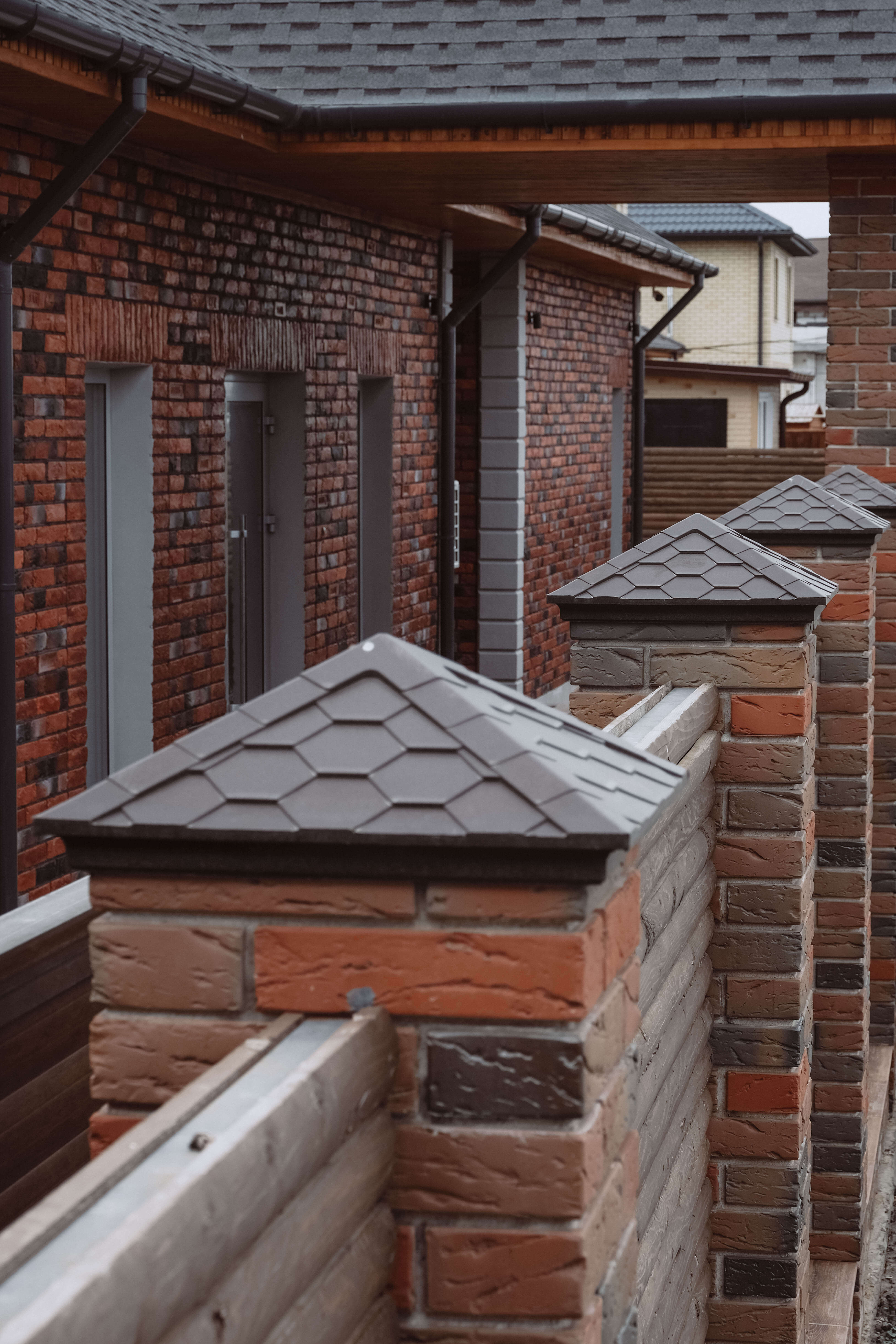 Колпак Zking Эверест Коричневый на столб 1.5х1.5 кирпича (390х390мм) в Кызыле фото